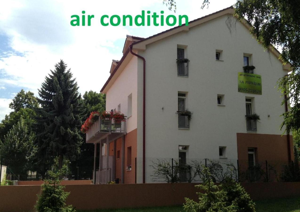 Park - Apartmany Na Prenajom Nové Mesto nad Váhom Dış mekan fotoğraf