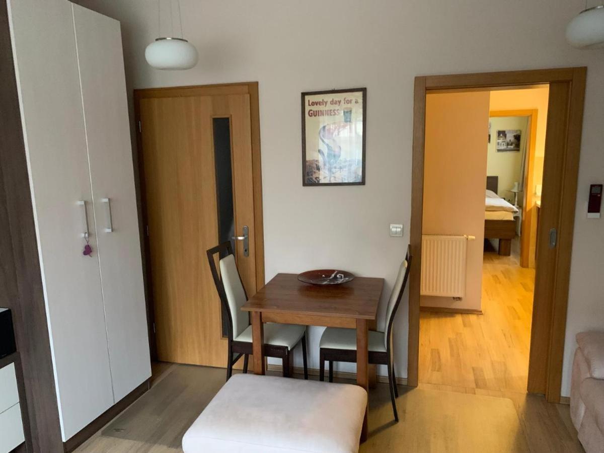 Park - Apartmany Na Prenajom Nové Mesto nad Váhom Dış mekan fotoğraf